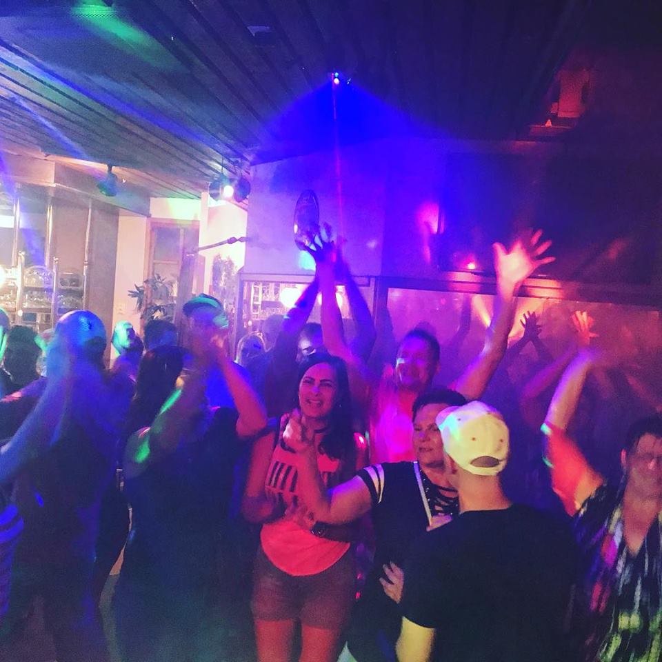 37698142_2092474447683953_1070264944894672896_n